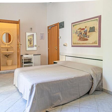Hotel Royal Inn San Mauro Mare Екстер'єр фото