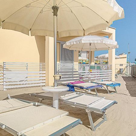 Hotel Royal Inn San Mauro Mare Екстер'єр фото