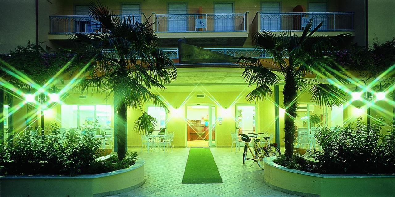 Hotel Royal Inn San Mauro Mare Екстер'єр фото