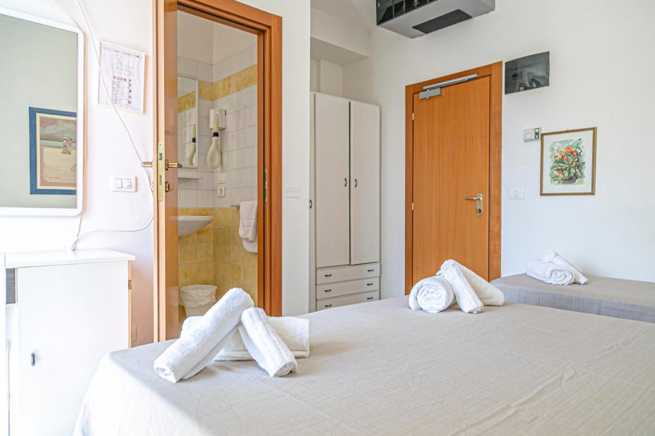 Hotel Royal Inn San Mauro Mare Екстер'єр фото